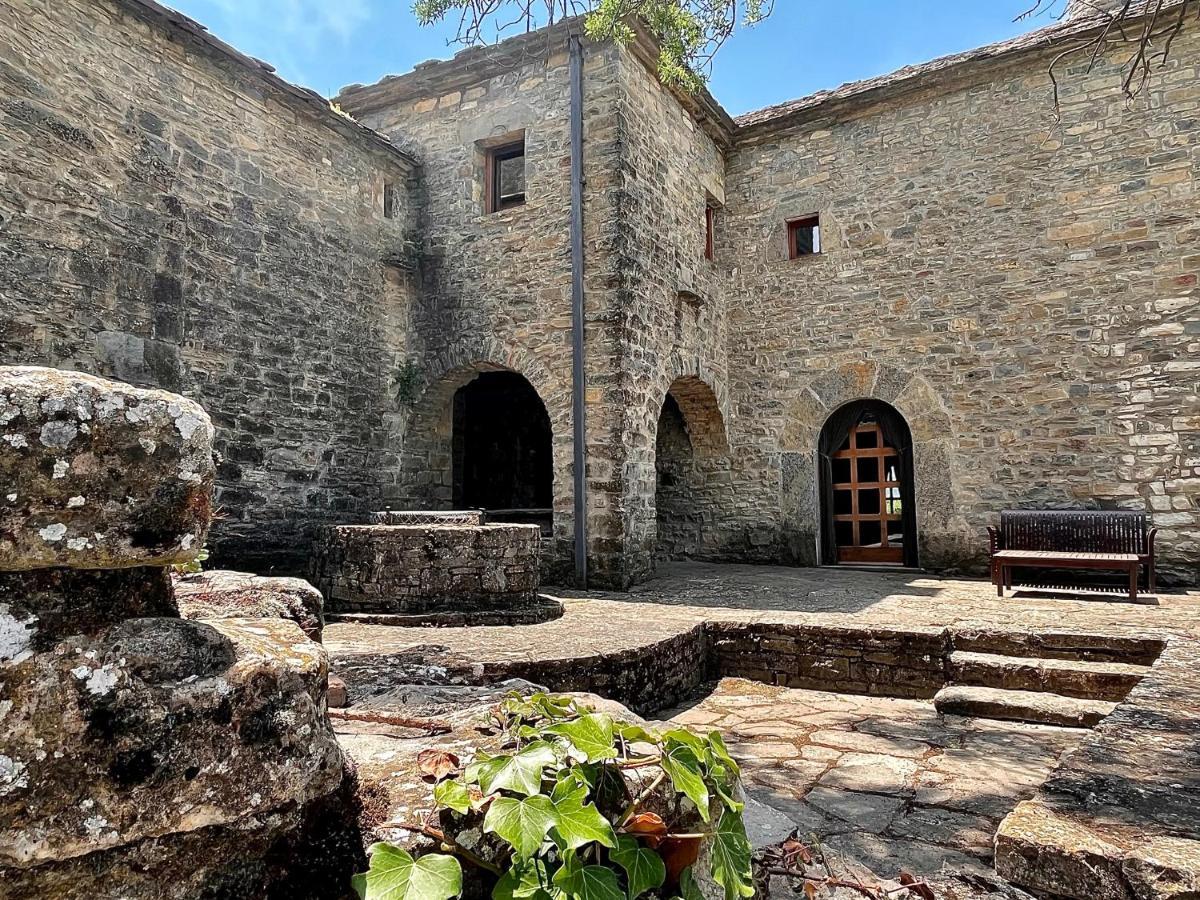 Gasthaus La Abadia Coscojuela de Sobrarbe Exterior foto